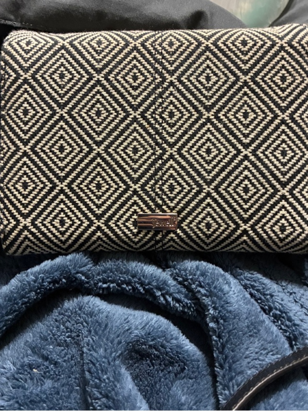Black & Cream Geometric Wristlet Crossbody Bag